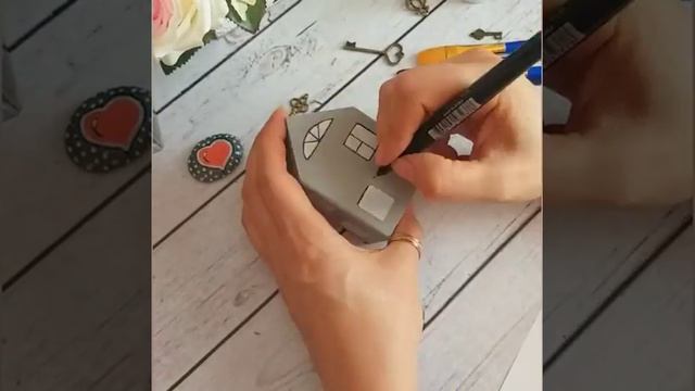 Расписываем деревянный домик. Часть 3. смотреть онлайн