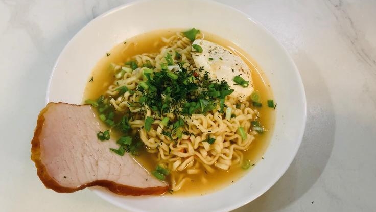 Ем лапшу быстрого приготовления только так! РАМЕН 🔥