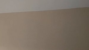 Ровный стык краски! Красим потолок и стены в разные цвета!