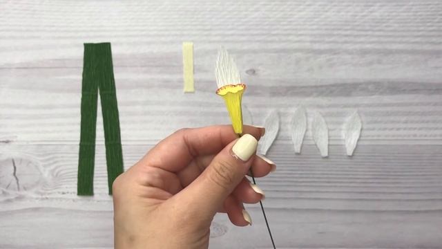 Нарциссы из гофрированной бумаги / Мастер-класс цветы из бумаги / DIY paper flowers narcissus смотреть онлайн