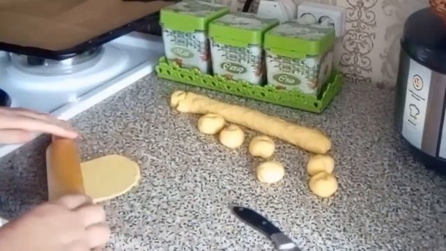 В деревню приехал Офтальмолог, все туда / Печенье с яблочной начинкой просто и вкусно / Управляюсь смотреть онлайн