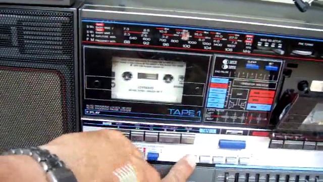 SHARP GF-800 GF-810 Dual cassette Equalizer radio Boombox 3-piece смотреть онлайн