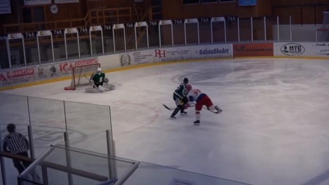 Järfällas 23:a Andreas Norrby skjuter sanslöst dragskott för 3-3 mot Bålsta 5/12-17 смотреть онлайн