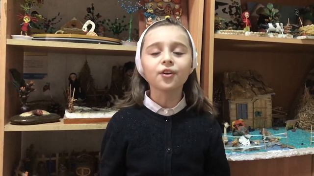 Страна читающая — Мадина Канаева читает произведение «Моим стихам…» М. И. Цветаевой смотреть онлайн