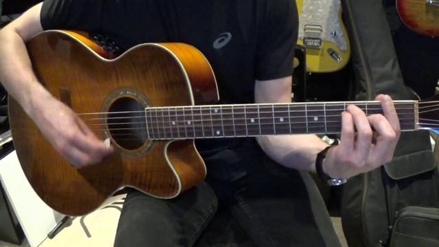 Space oddity (David Bowie) - Tutoriel guitare avec accords et partition en description (Chords) смотреть онлайн