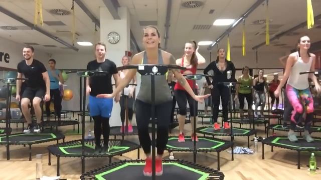 Jumping lesson by Karolína Jatomi Fitness Ostrava смотреть онлайн
