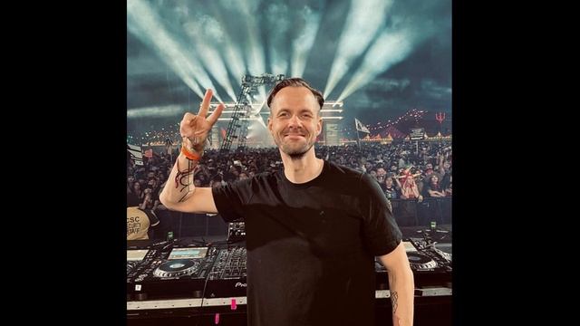 Adam Beyer, Dave Clarke, Chris Liebing, Technasia, Ben Sims, Christian Varela, DJ Rush, Carl Cox 19 смотреть онлайн