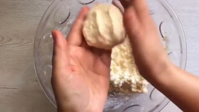 Сырники с бананом. смотреть онлайн