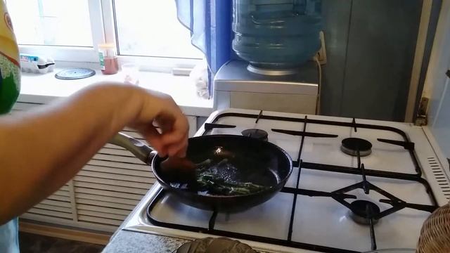 Омлет с чесночными стрелками смотреть онлайн