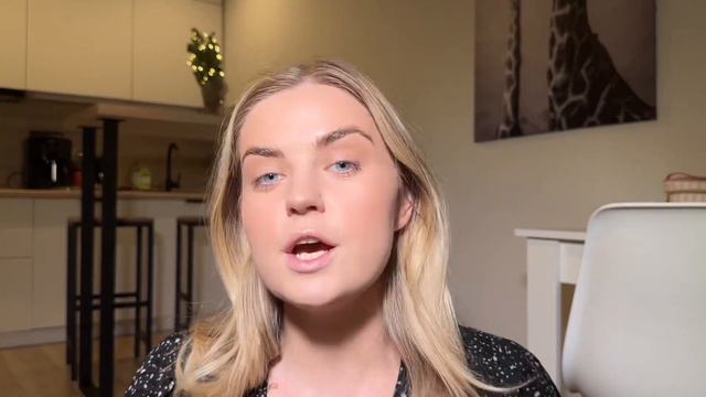 НОВОГОДНИЙ МАКИЯЖ СО СТРАЗАМИ | КАК БЫСТРО НАКЛЕИТЬ СТРАЗЫ смотреть онлайн