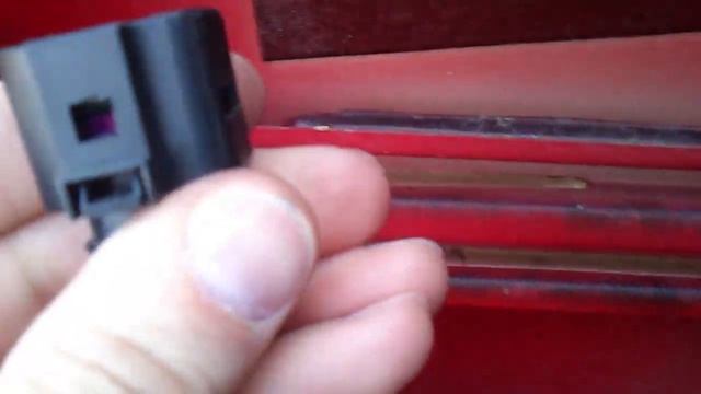 Stahovačka Fabia 1 - konektor zámku dveří смотреть онлайн