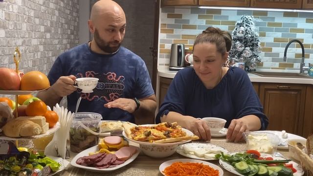 Мукбанг. Пицца с фрикадельками. А вы такое едите? @galina_kuhnya