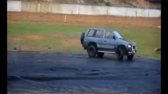 BurnOutComp28April2013 Terrano смотреть онлайн