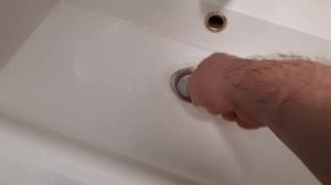 Как открыть пробку в раковине.