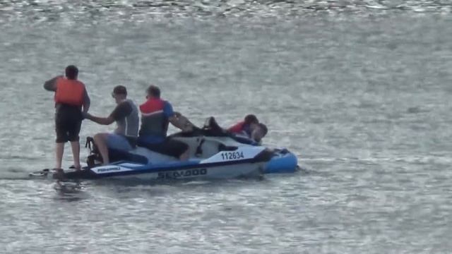 Sea-doo Fish Pro Towing A Sea Biscuit / Tube