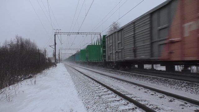 Электровоз 2ЭС6-731 "Синара" с грузовым поездом смотреть онлайн