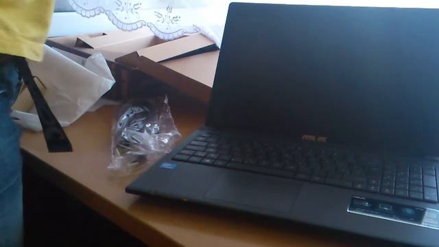 ASUS X55A Unboxing [HD] смотреть онлайн