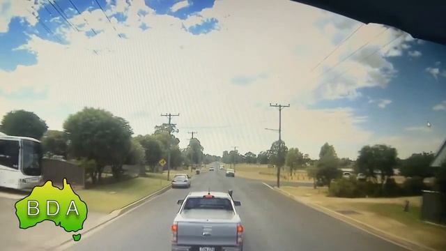 BAD Driving Australia - Truck has little time to react car overtakes then tries to turn right! смотреть онлайн