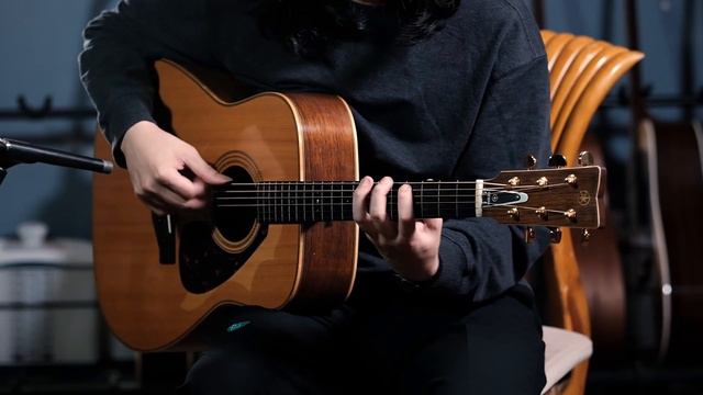 Old YAMAHA FG-500 смотреть онлайн