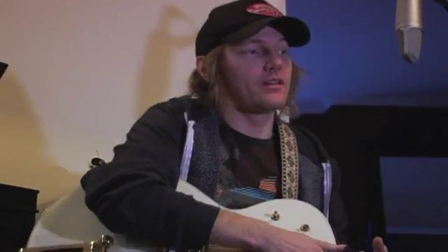 Luke Doucet's Gear - Gibson Explorer Amp смотреть онлайн