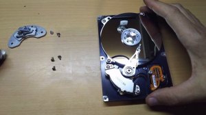 Мощные неодимовые магниты из жесткого диска.