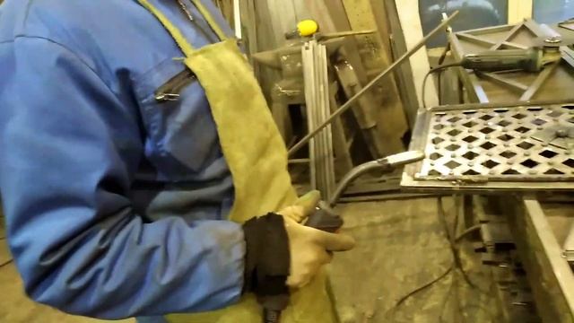 Кованая дверка и пластиковые гвозди АнтиковкА смотреть онлайн