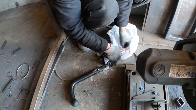 Изготовление фаркопа на Ладу Ларгус. LADA LARGUS. Ремонт в гараже смотреть онлайн