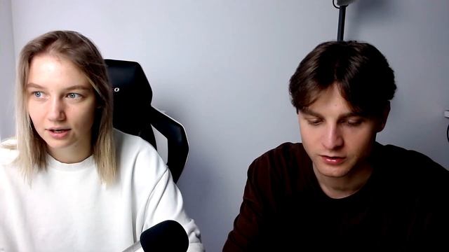 УСТРОИЛИ С ДЕВУШКОЙ ГОНКИ В АДОПТ МИ РОБЛОКС! Челлендж кто быстрее доедет в Adopt me Roblox. Брайс смотреть онлайн