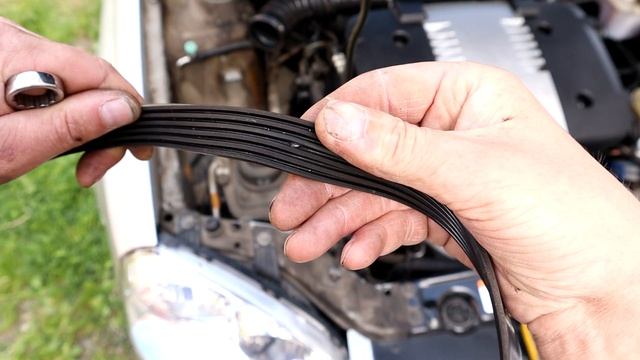 Заміна ременя та ролика навісного Лачетті 1.8 LDA смотреть онлайн