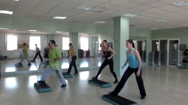 Денис Денисов Степ-аэробика Onfit Awards 2013 смотреть онлайн