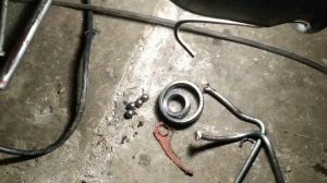 сильно дымит левый глушитель,Иж юпитера,замена сальника коленвала