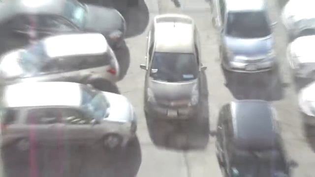 Выезд с монгольской парковки (Улан Батор) смотреть онлайн
