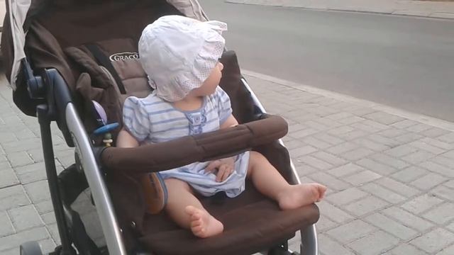 Stroller смотреть онлайн