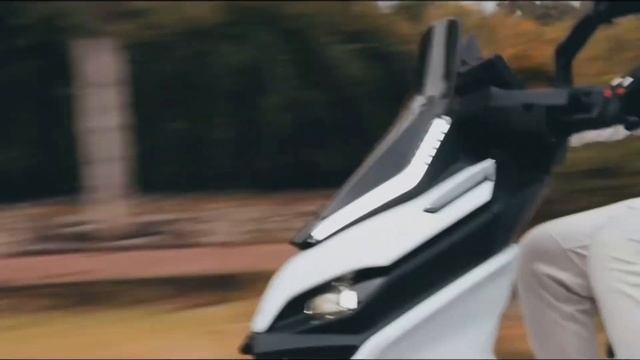 Электрический скутер от LONCIN - BICOSE REAL 5T. Рекламный ролик. смотреть онлайн