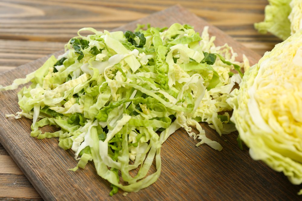 ВЕСЕННИЙ САЛАТ ИЗ СВЕЖЕЙ КАПУСТЫ С ОМЛЕТОМ   #весенийсалат