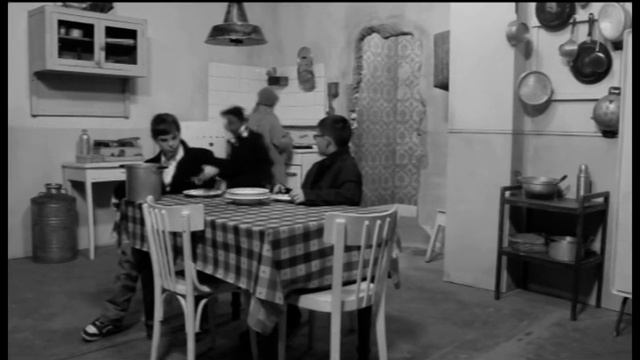 Esperienza Cinema_CARPEDIEM_VICENZA_29042012 proj.mov смотреть онлайн