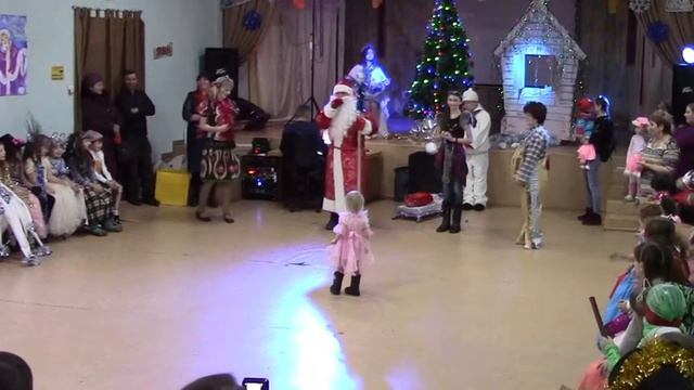 ДЕД МОРОЗ И ДЕВОЧКА смотреть онлайн