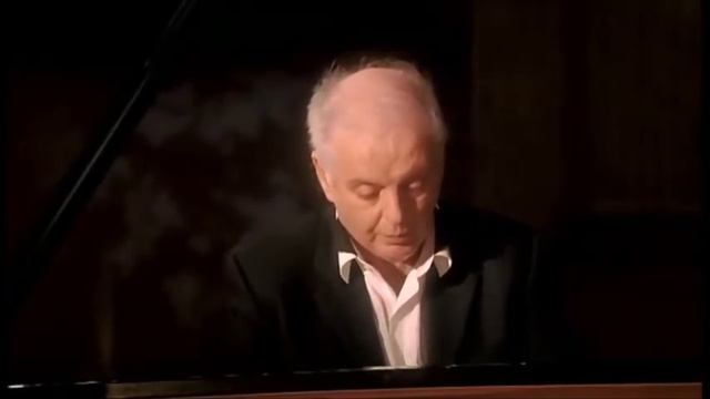 Beethoven | Piano Sonata No. 11 in B-flat major | Daniel Barenboim смотреть онлайн