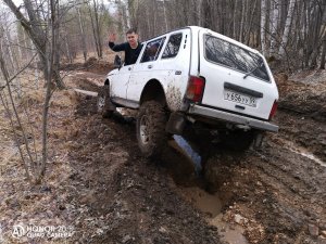 нива 2131 по бездорожью