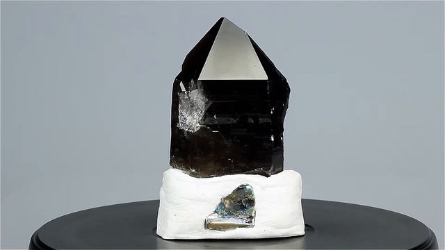 q78 - Morion Smoky Quartz Crystal From Bahia, Brazil смотреть онлайн