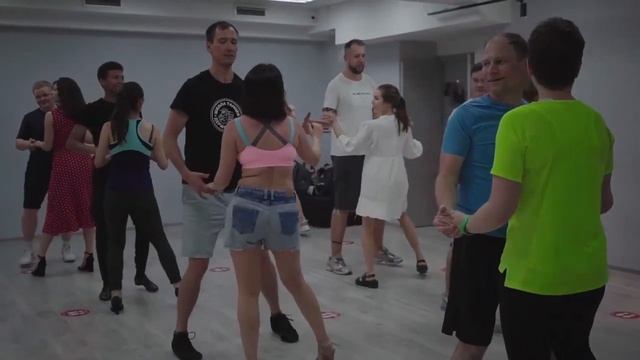 Школа танцев Держи Ритм, Бачата, Лёша и Наталия смотреть онлайн
