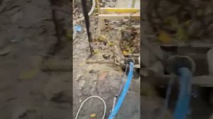 Проверка скважины на протечку грунтовых вод в основную колонну.