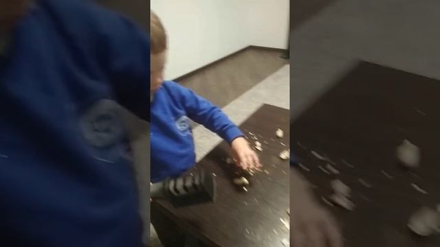 Чистим арахис смотреть онлайн