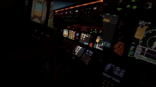 Surprise GO AROUND with ONLY one engine ? #737 #baatraining #simulator #pilot смотреть онлайн