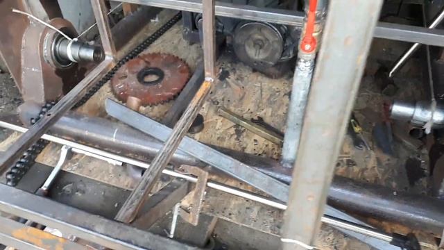 Как назвать свой бортоповоротный вездеход?? смотреть онлайн