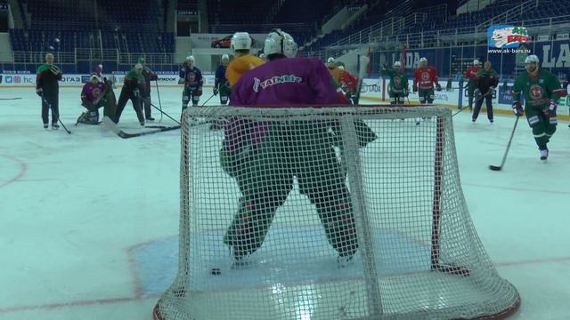 Улыбчивый Билялетдинов, поющий Абрамов, состав на игру и другие моменты утренней раскатки в Тольятт