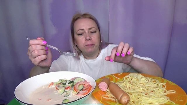 МУКБАНГ СПАГЕТТИ с СЫРОМ и СОСИСКИ///MUKBANG МАКАРОНЫ С СОСИСКАМИ//не АСМР/SPAGHETTI WITH CHEESE///