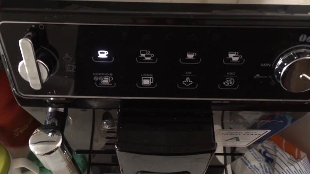 DeLonghi Autentica Problème Broyeur смотреть онлайн