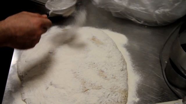 Чиабатта. рецепт чиабатты с томатами орегано и свежим базеликом Иван Голубев