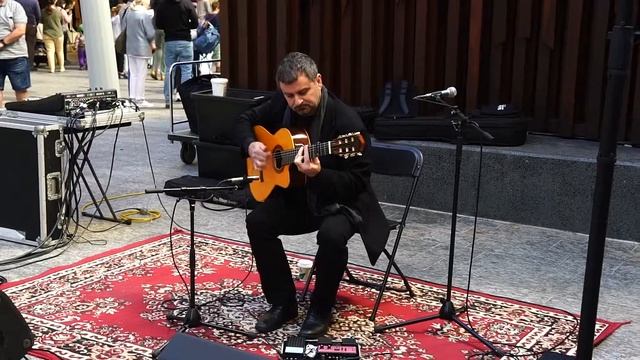 Cameron Dela Vega playing Flamenco in Brisbane Queen St Mall смотреть онлайн